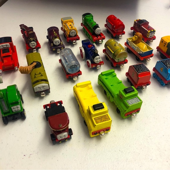 Other - THOMAS the train magnetic set